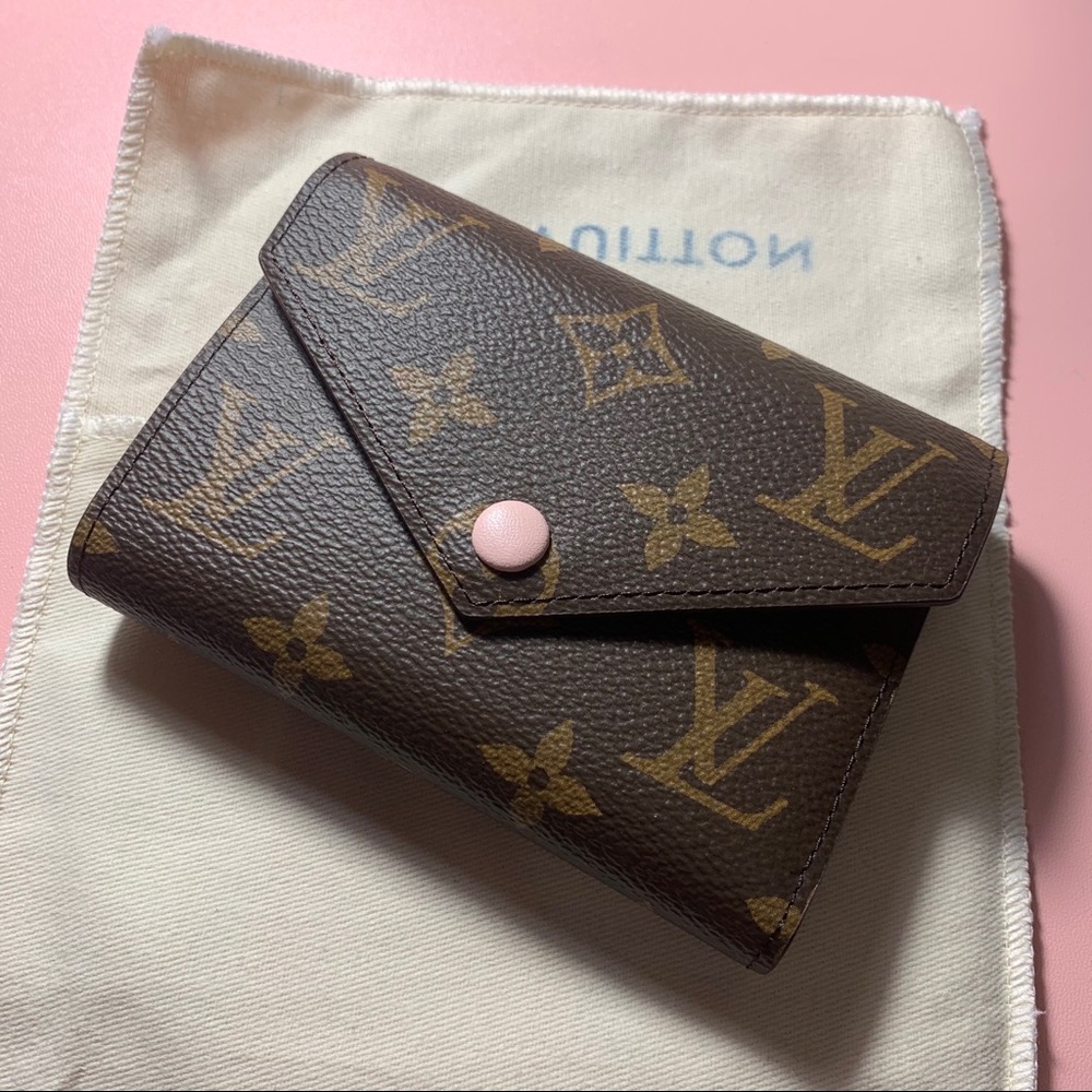 Victorine rose ballerina wallet